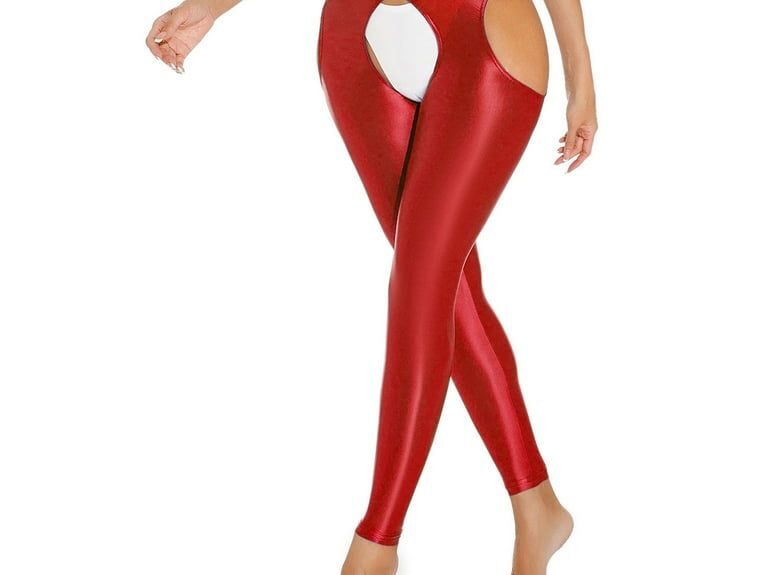 crotchless yoga pants and bent over yoga pants