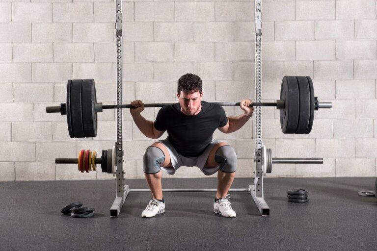 Do squats make your thighs bigger and legs stronger?